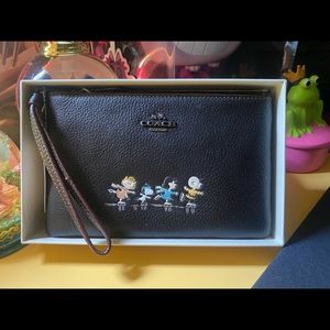 Coach boxed small wristlet with snoopy